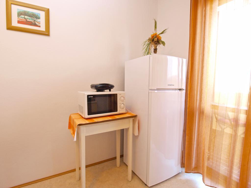 Family Friendly Apartment 946 Pula Eksteriør bilde